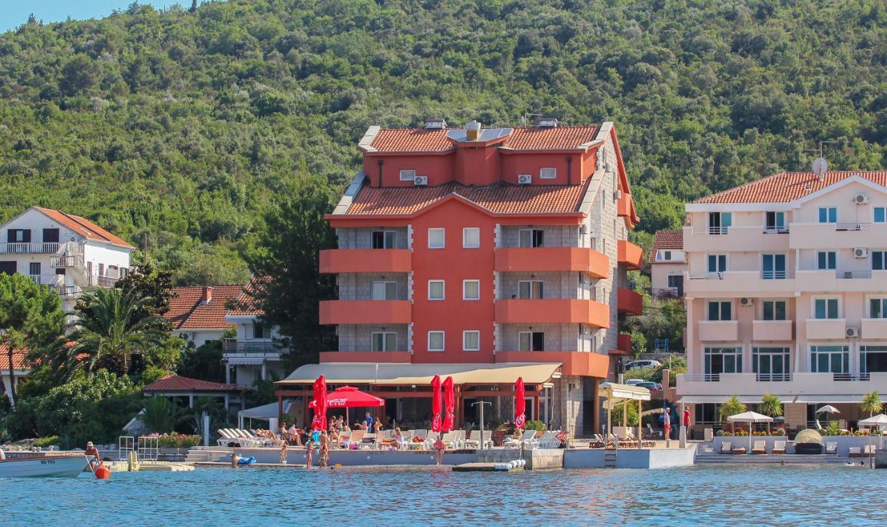 Apart hotel Samardzic Tivat Buitenkant foto